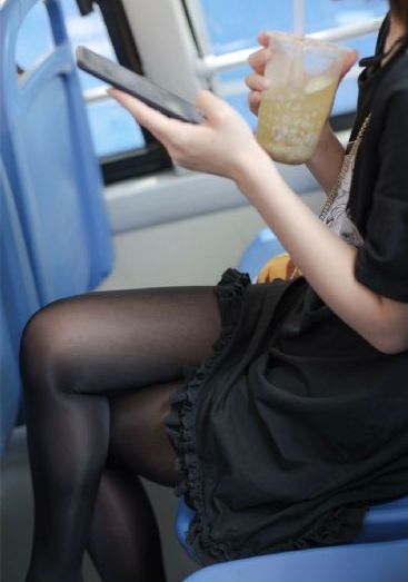 迪拜的女孩电影_HD免费观看